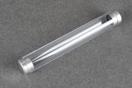 Plastikowe pudełko, tuba, futerał na pen