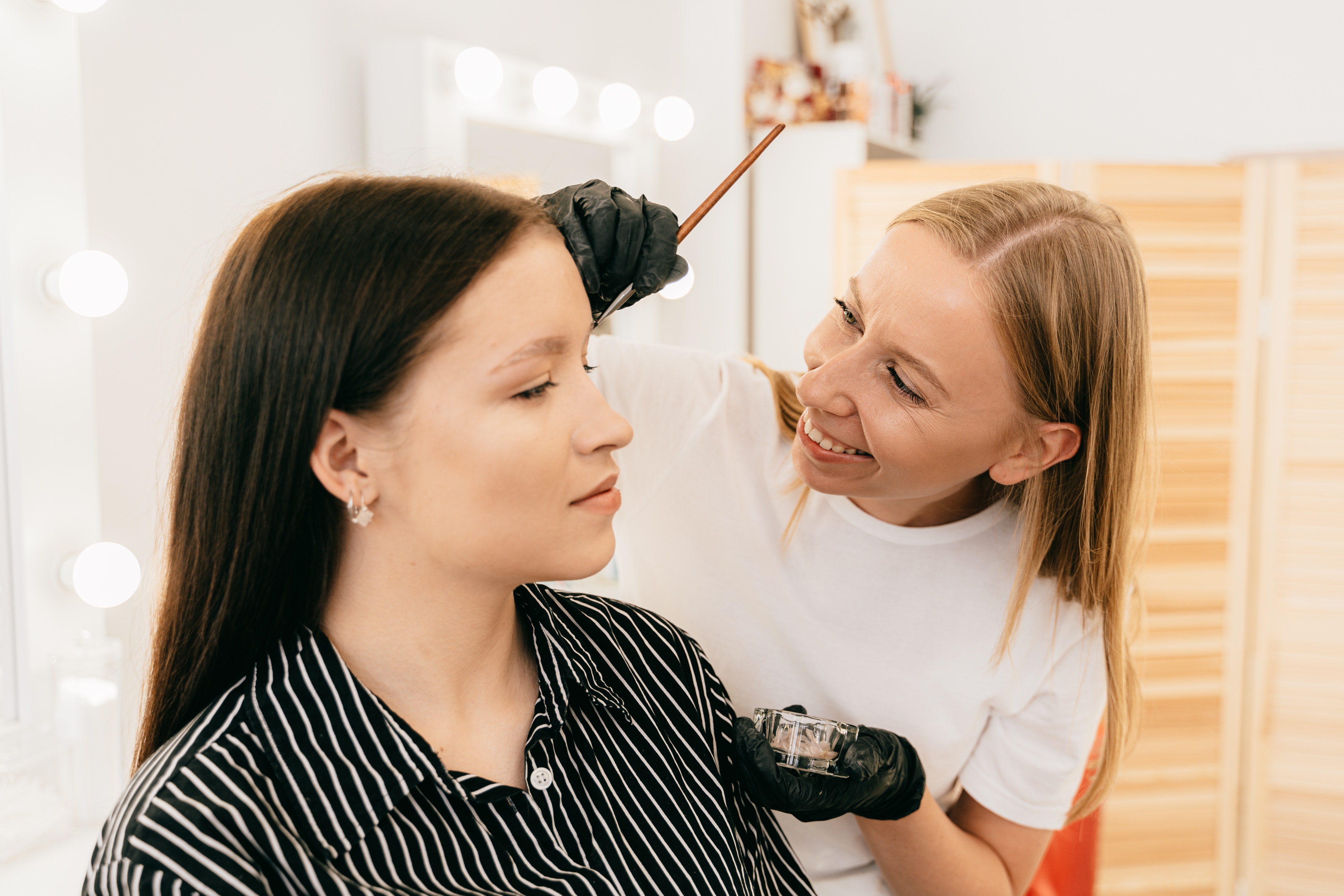 Quando è meglio fare il trucco permanente alle sopracciglia, agli occhi o alle labbra?